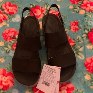 NWT CROCS Brooklyn Low Wedge